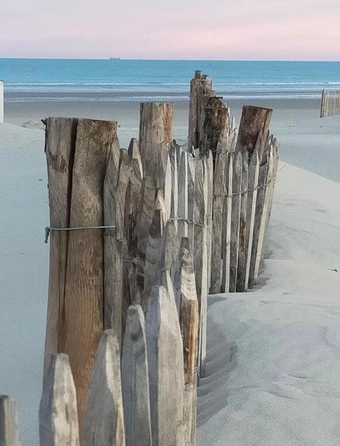 Le Presbytere Des Baraques A Bleriot-Plage - Apt 3 Sangatte Buitenkant foto